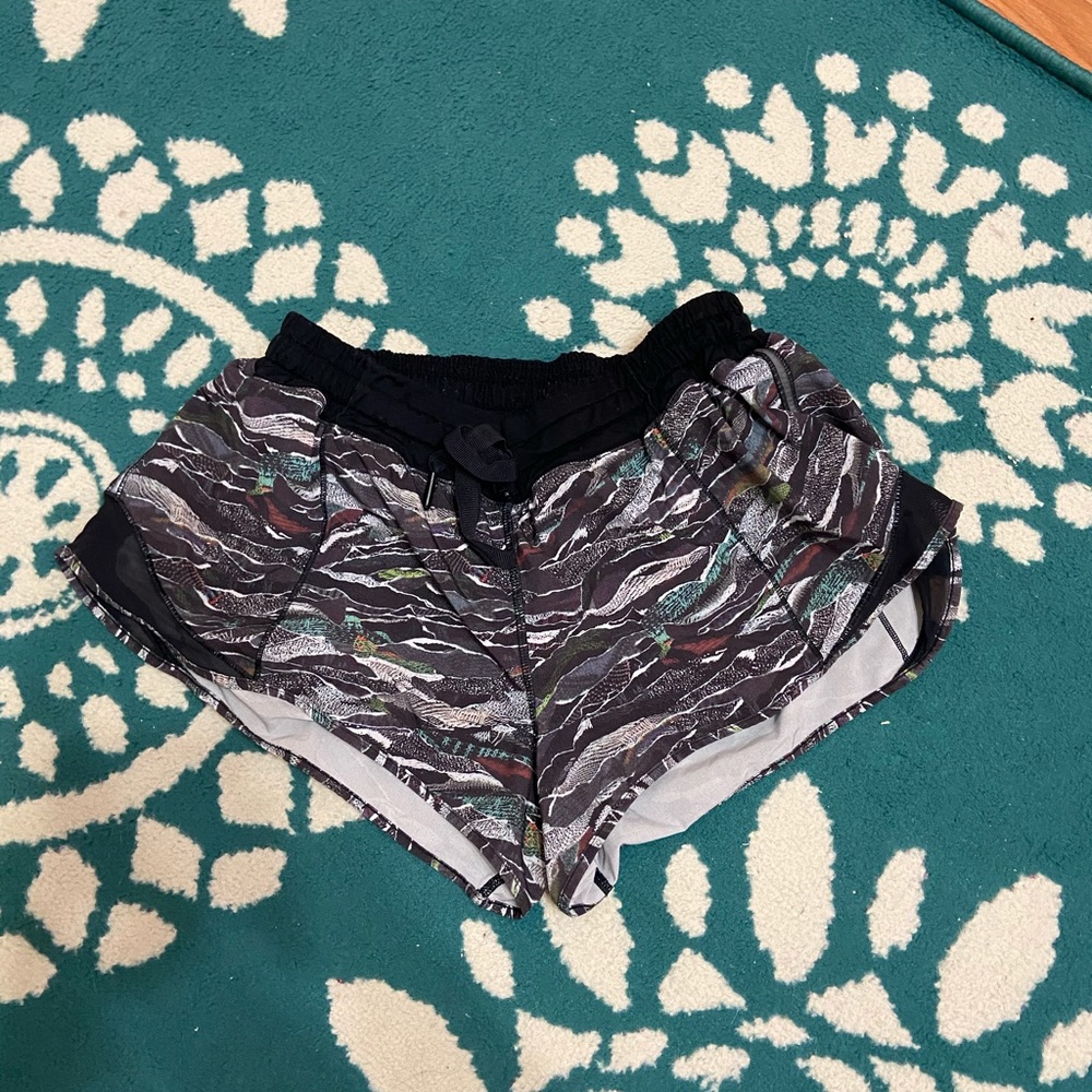Lulu lemon shorts!!